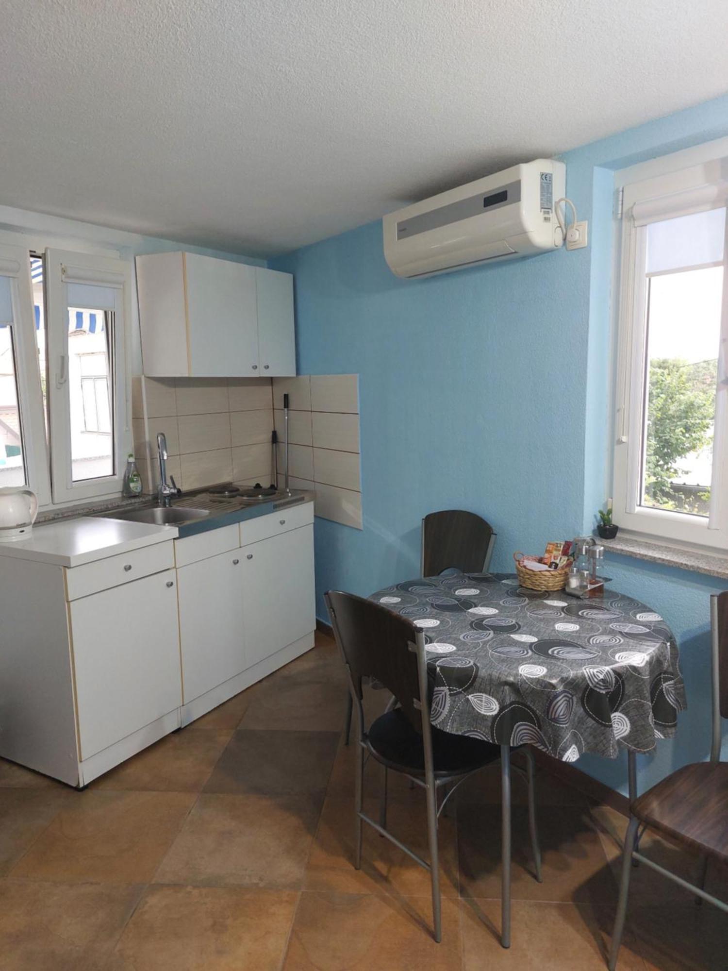 Apartmani Damir Kazija Pakoštane Eksteriør bilde